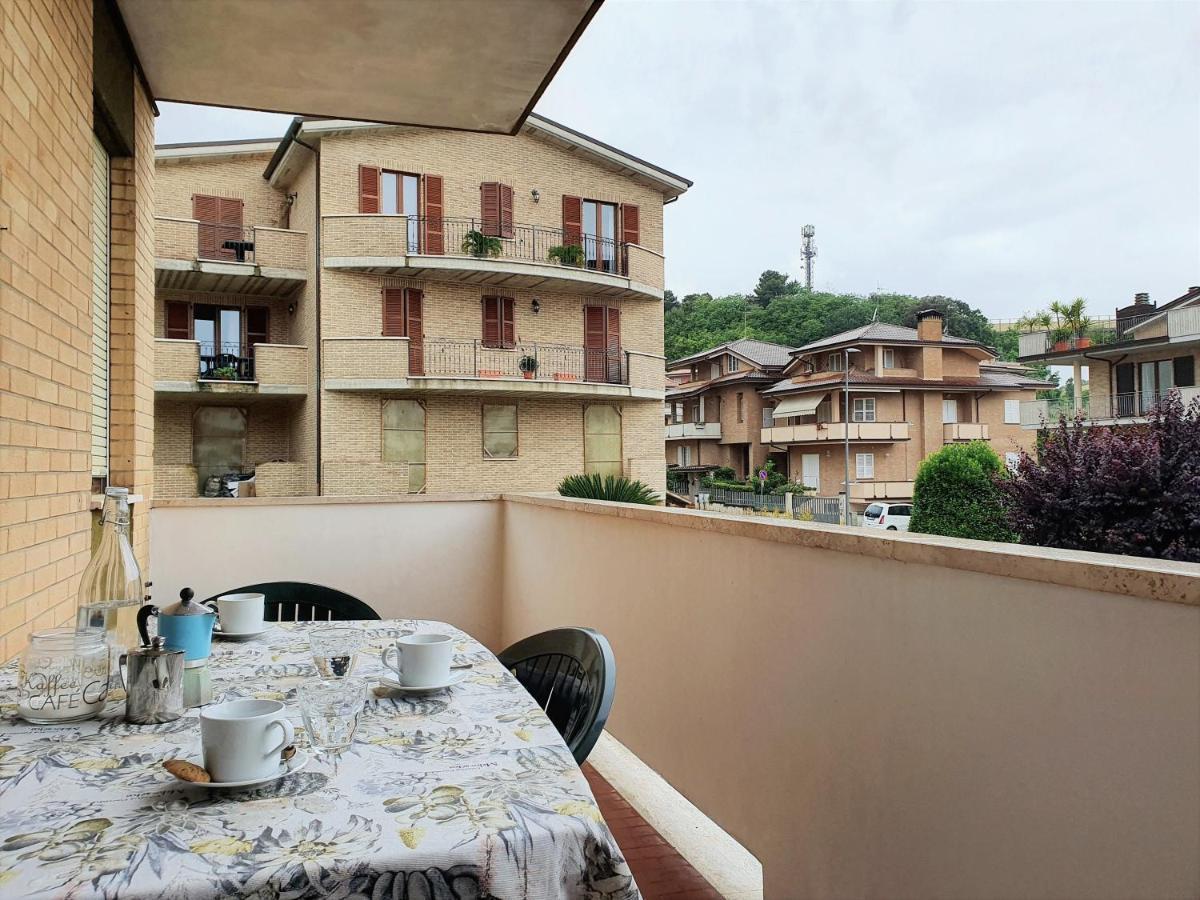 Апартаменты Casa Rossella Порто-Сант'Эльпидио Экстерьер фото